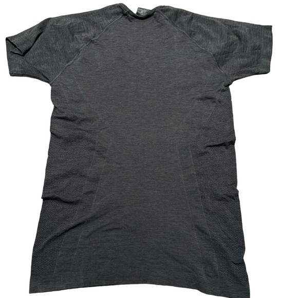 Alphalete Lightweight Performance Top - Picture 2 of 8